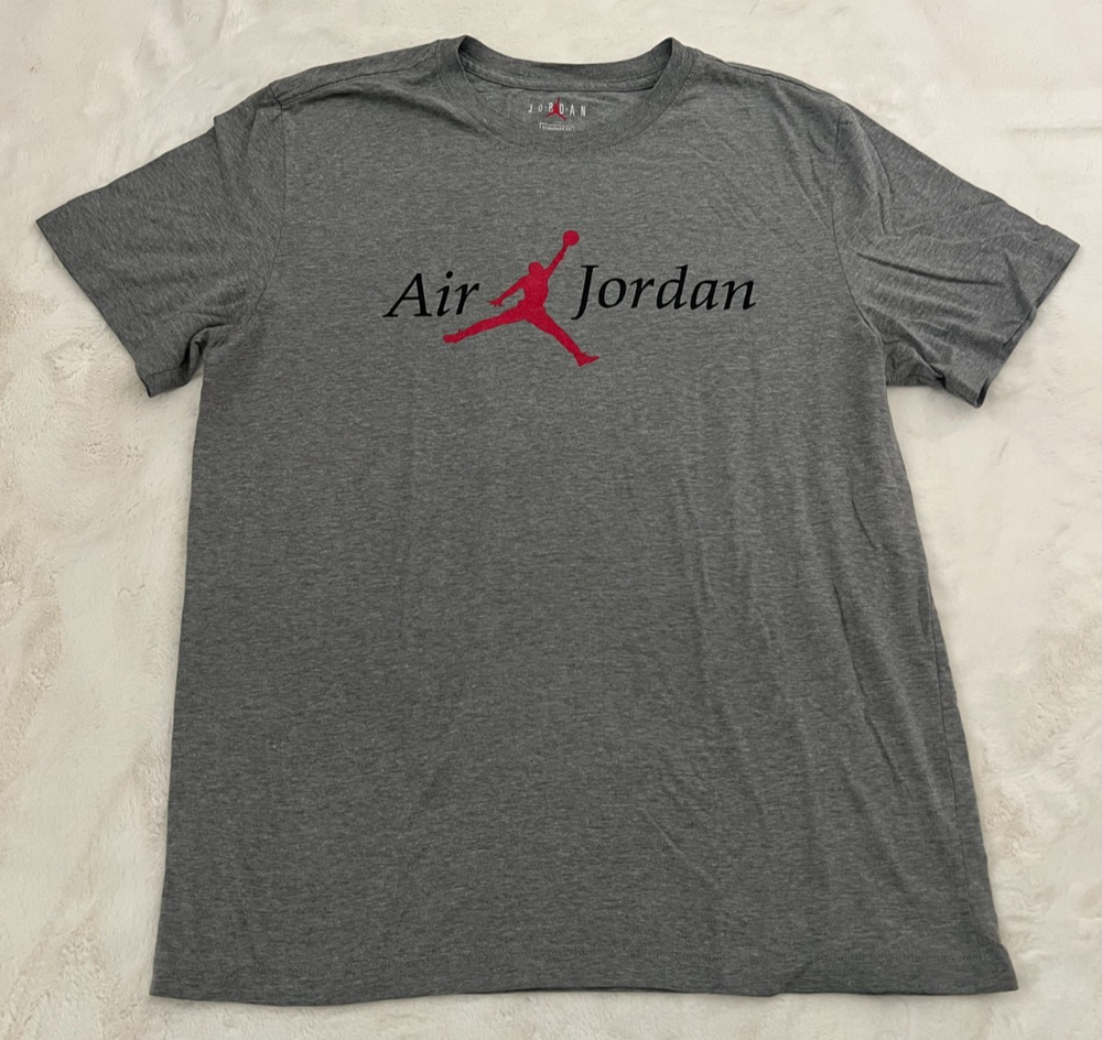 Jordan Men's Medium Gray Standard Fit Jumpman Air Jordan Graphic T-Shirt